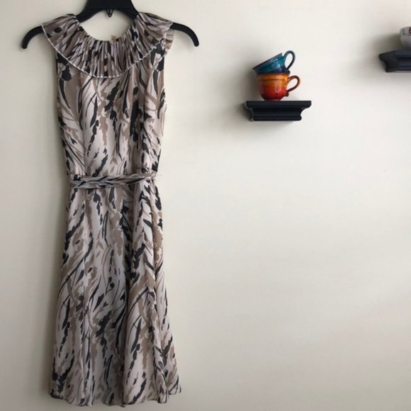 DKNYC Sleeveless Dress - Picture 3 of 3